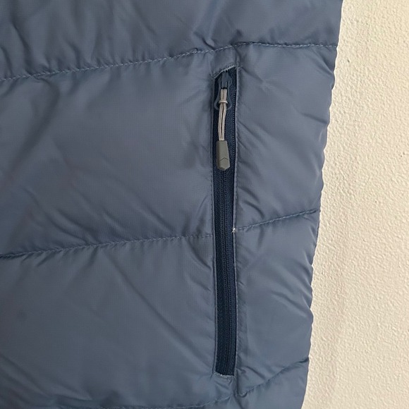 Mountain Hardwear Men's Blue Puffer Vest 650 Down Insulated Zip Front Pockets - Picture 5 of 11
